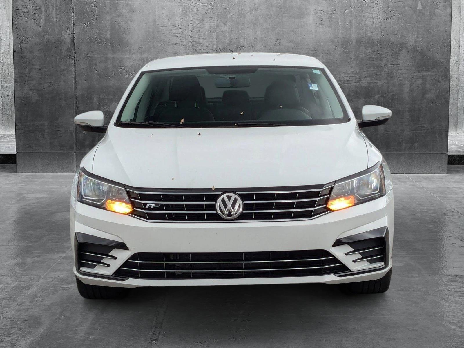 2018 Volkswagen Passat Vehicle Photo in St. Petersburg, FL 33713