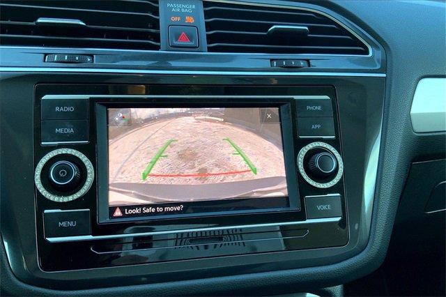 2020 Volkswagen Tiguan Vehicle Photo in KANSAS CITY, MO 64114-4545