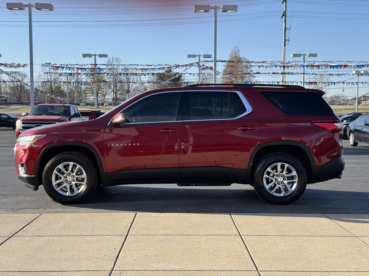 2021 Chevrolet Traverse Vehicle Photo in BOONVILLE, IN 47601-9633