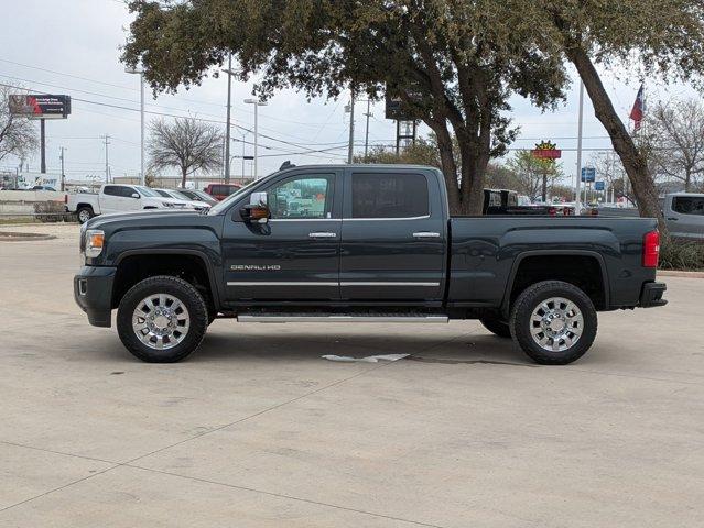 2017 GMC Sierra 2500 HD Vehicle Photo in SELMA, TX 78154-1459