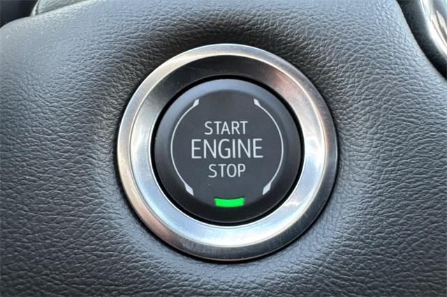 2025 GMC Canyon Vehicle Photo in ELK GROVE, CA 95757-8703