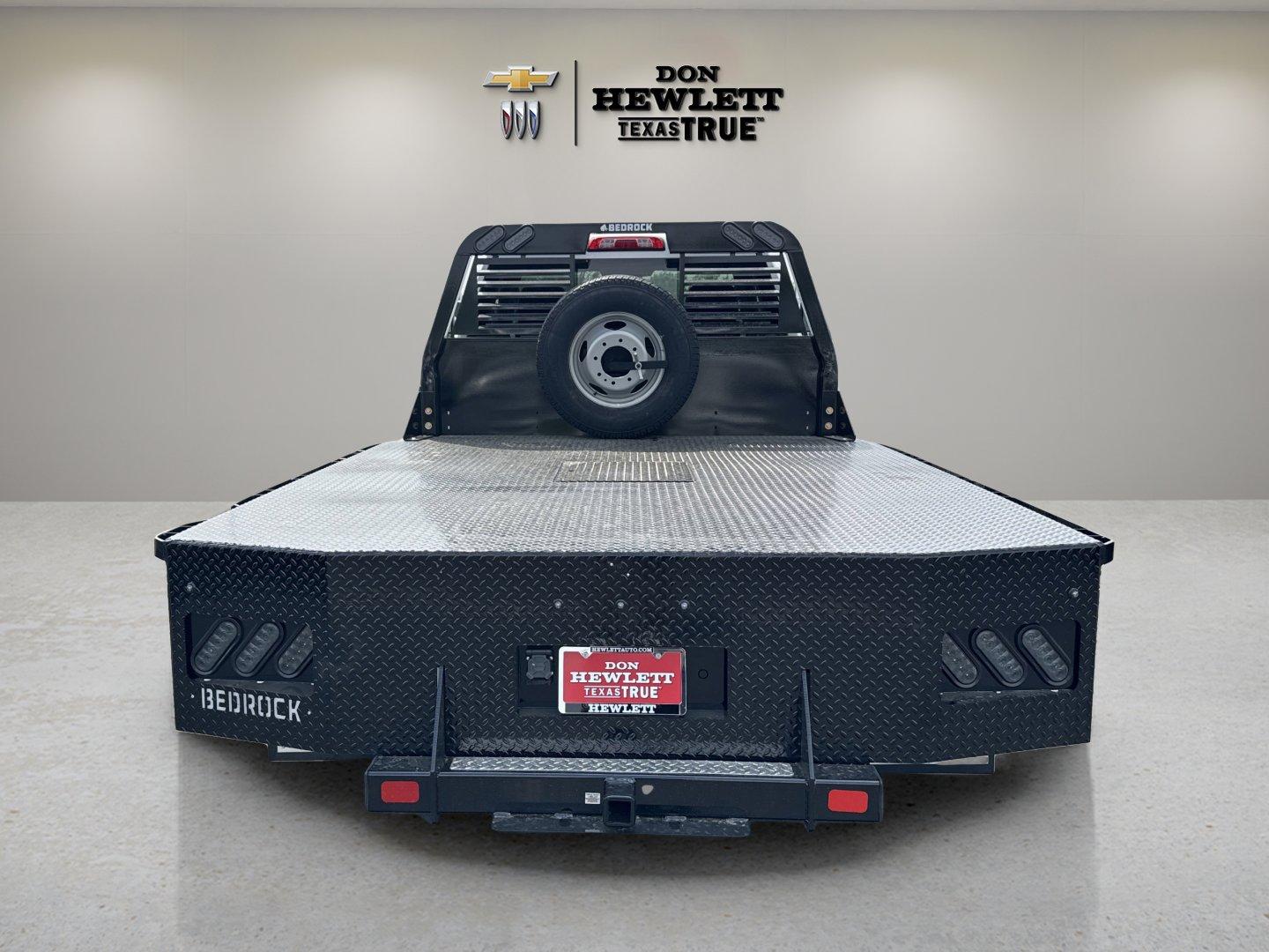 2025 Chevrolet Silverado 3500 HD Chassis Cab Vehicle Photo in GEORGETOWN, TX 78626-7508