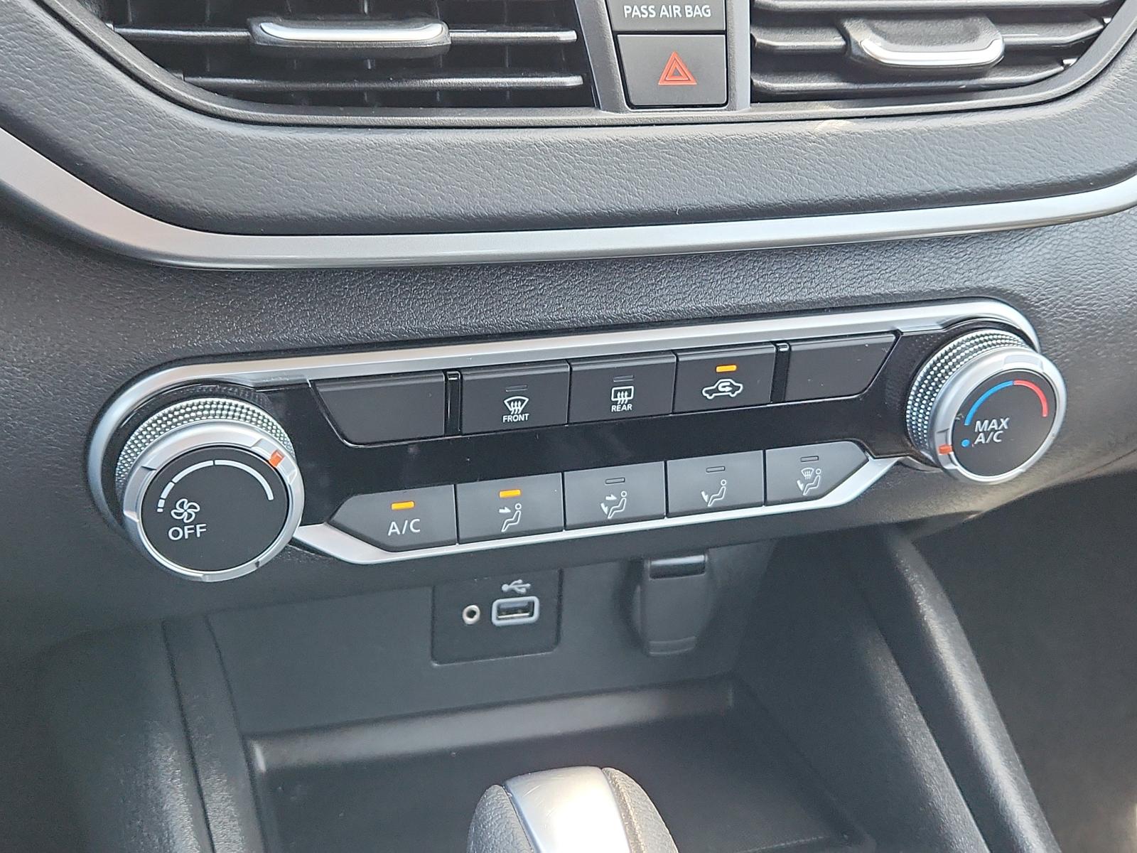 2024 Nissan Altima Vehicle Photo in Albuquerque, NM 87110