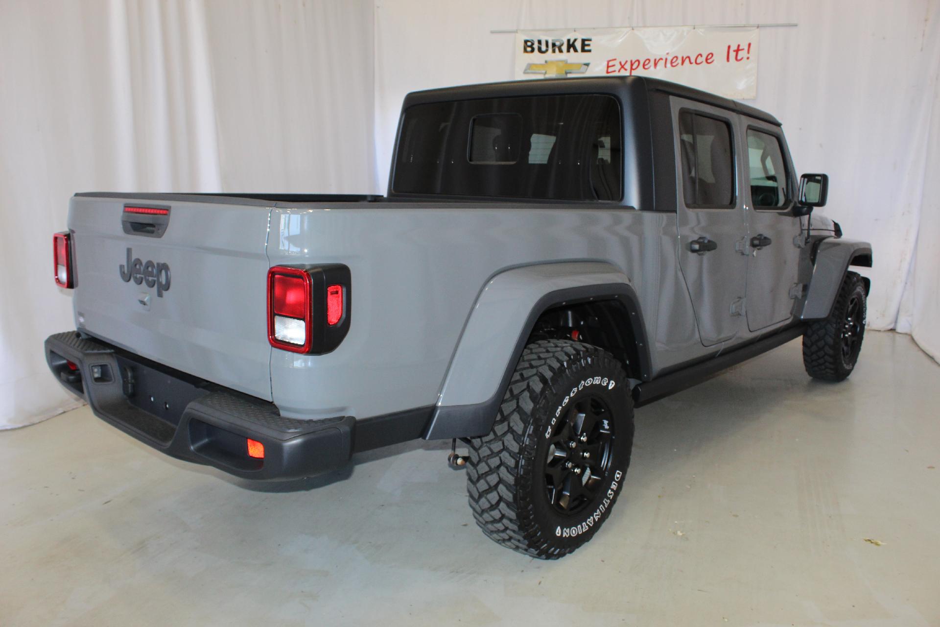 2022 Jeep Gladiator Vehicle Photo in NORTHAMPTON, MA 01060-1120
