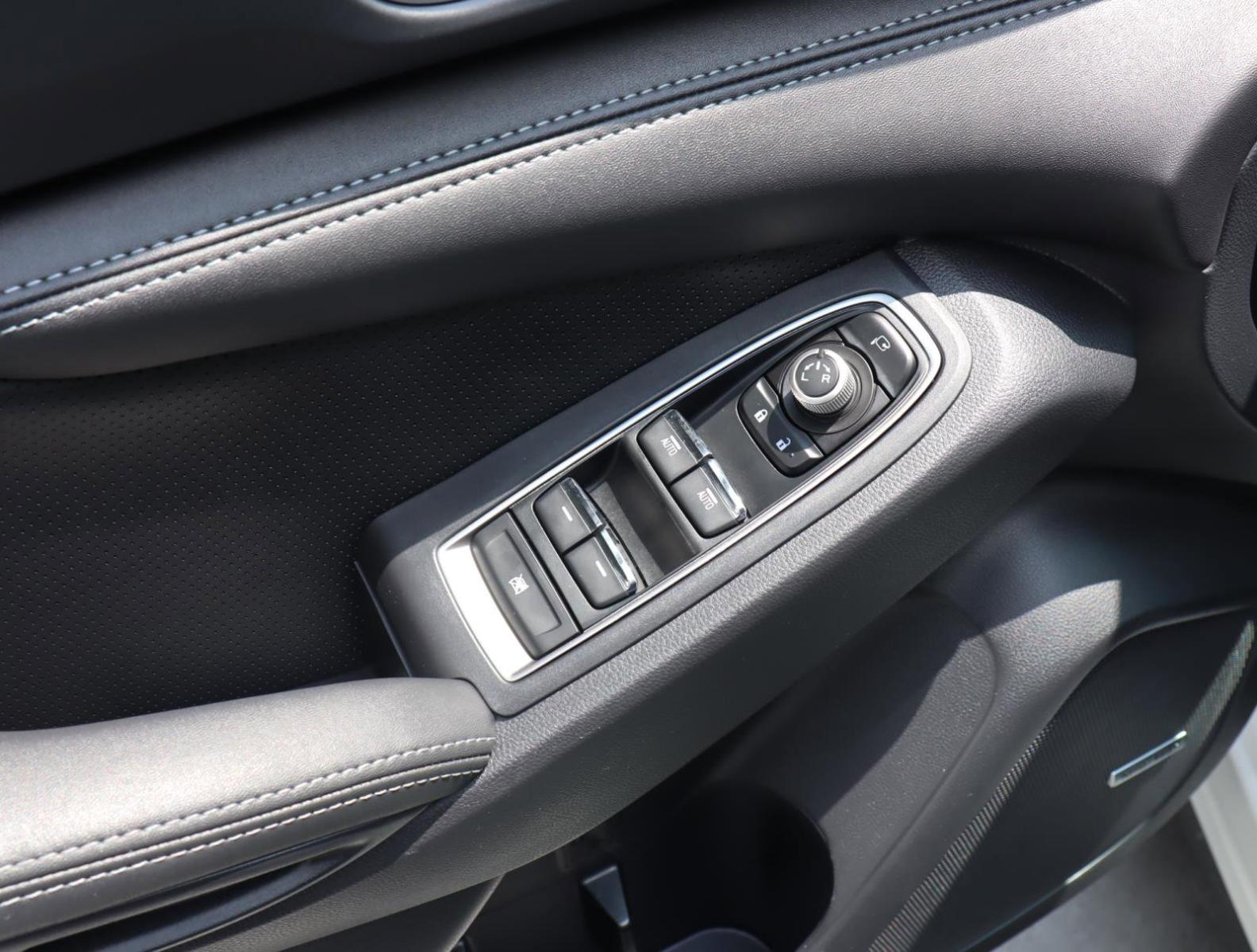 2023 Subaru Ascent Vehicle Photo in LOS ANGELES, CA 90007-3794