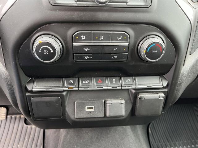 2020 Chevrolet Silverado 1500 Vehicle Photo in TULLY, NY 13159-3159