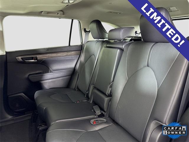 2023 Toyota Highlander Vehicle Photo in Puyallup, WA 98371