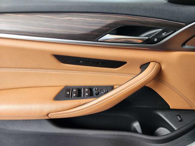 2017 BMW 540i Vehicle Photo in HOUSTON, TX 77079