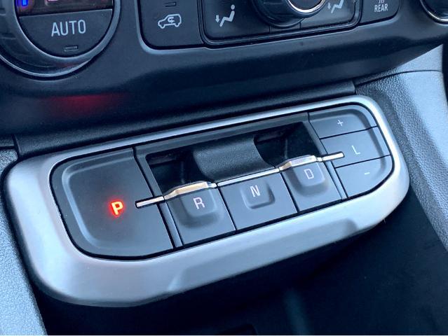 2023 GMC Acadia Vehicle Photo in BEAUFORT, SC 29906-4218