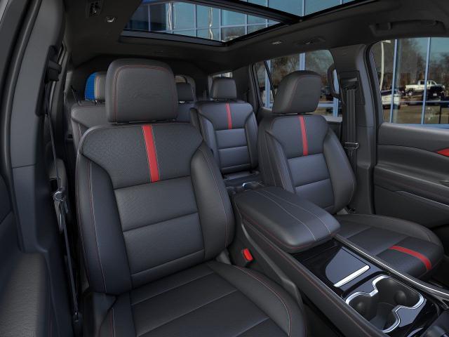2025 Chevrolet Traverse Vehicle Photo in NEENAH, WI 54956-2243