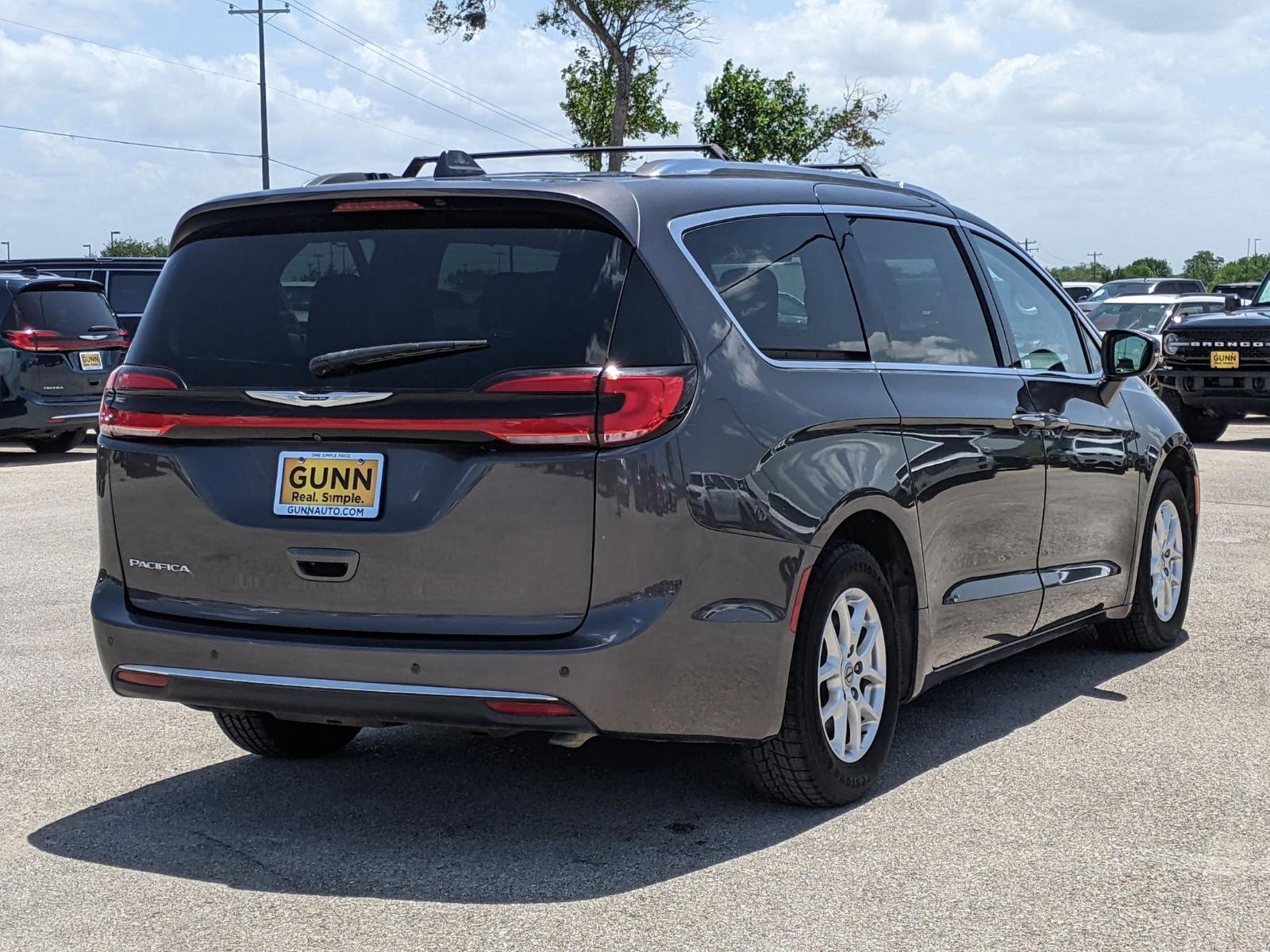 2021 Chrysler Pacifica Vehicle Photo in Seguin, TX 78155