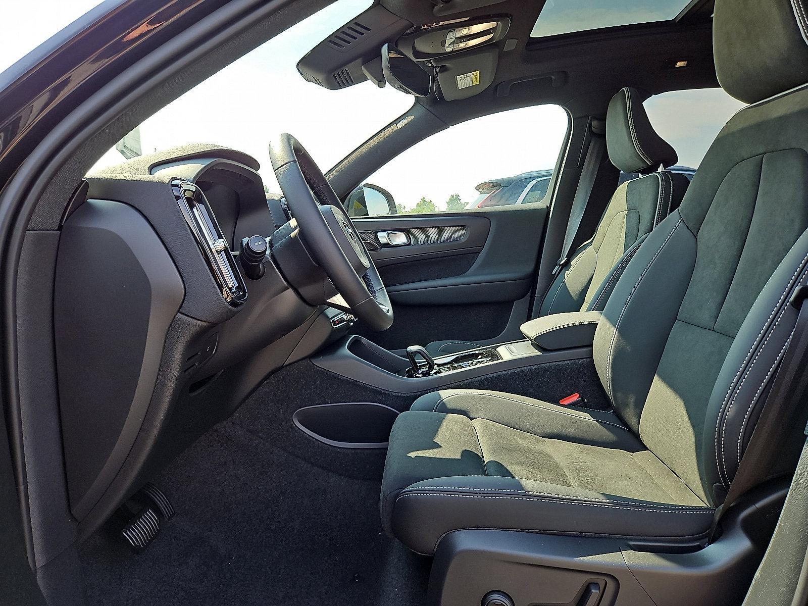 2026 Volvo XC40 Vehicle Photo in Trevose, PA 19053