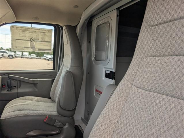 2025 Chevrolet Express Commercial Cutaway Vehicle Photo in ENGLEWOOD, CO 80113-6708