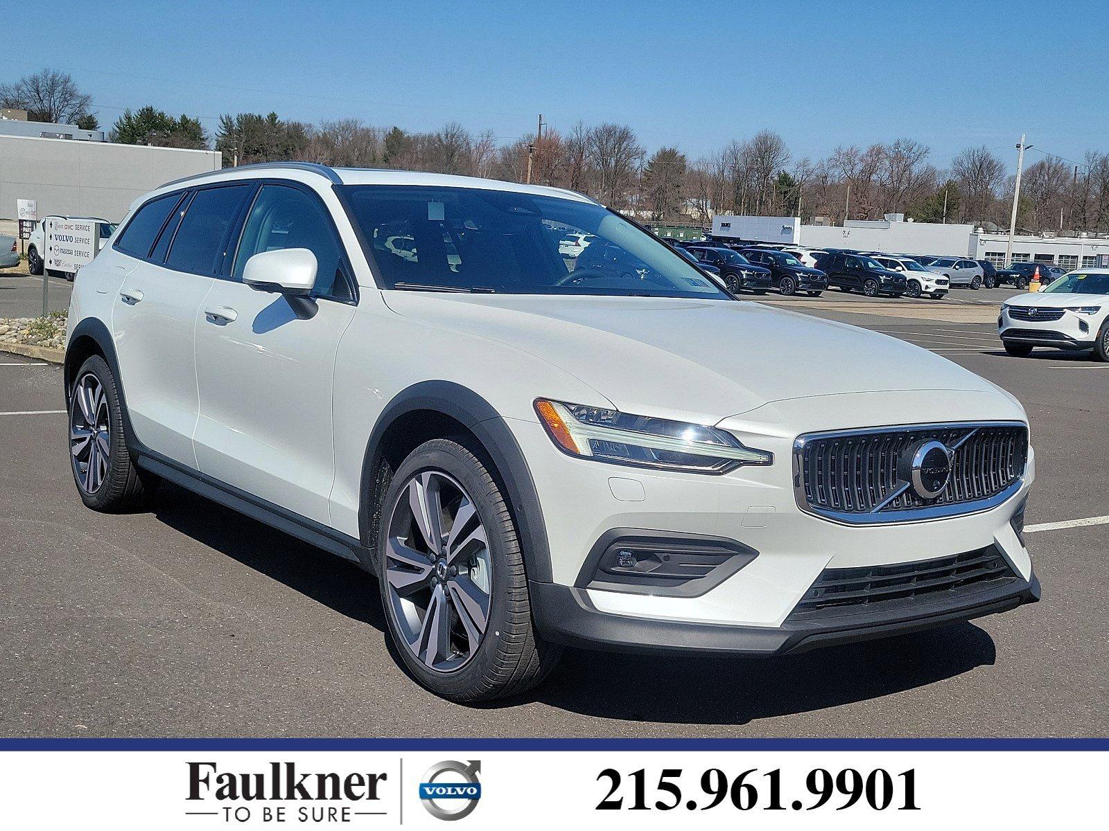 2024 Volvo V60 Cross Country Vehicle Photo in Trevose, PA 19053