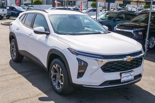 2025 Chevrolet Trax Vehicle Photo in VENTURA, CA 93003-8585