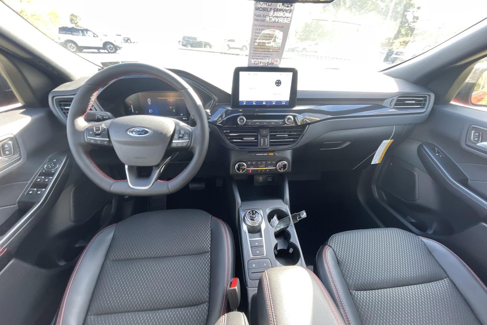 2025 Ford Escape Vehicle Photo in Belle Vernon, PA 15012