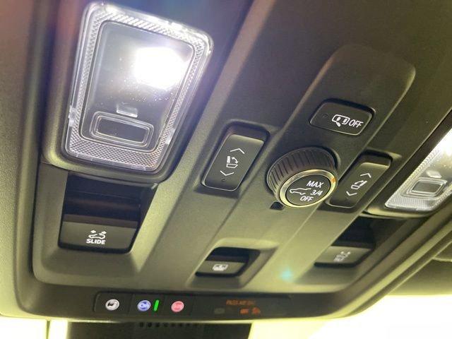 2025 Chevrolet Tahoe Vehicle Photo in PHOENIX, AZ 85014-3381