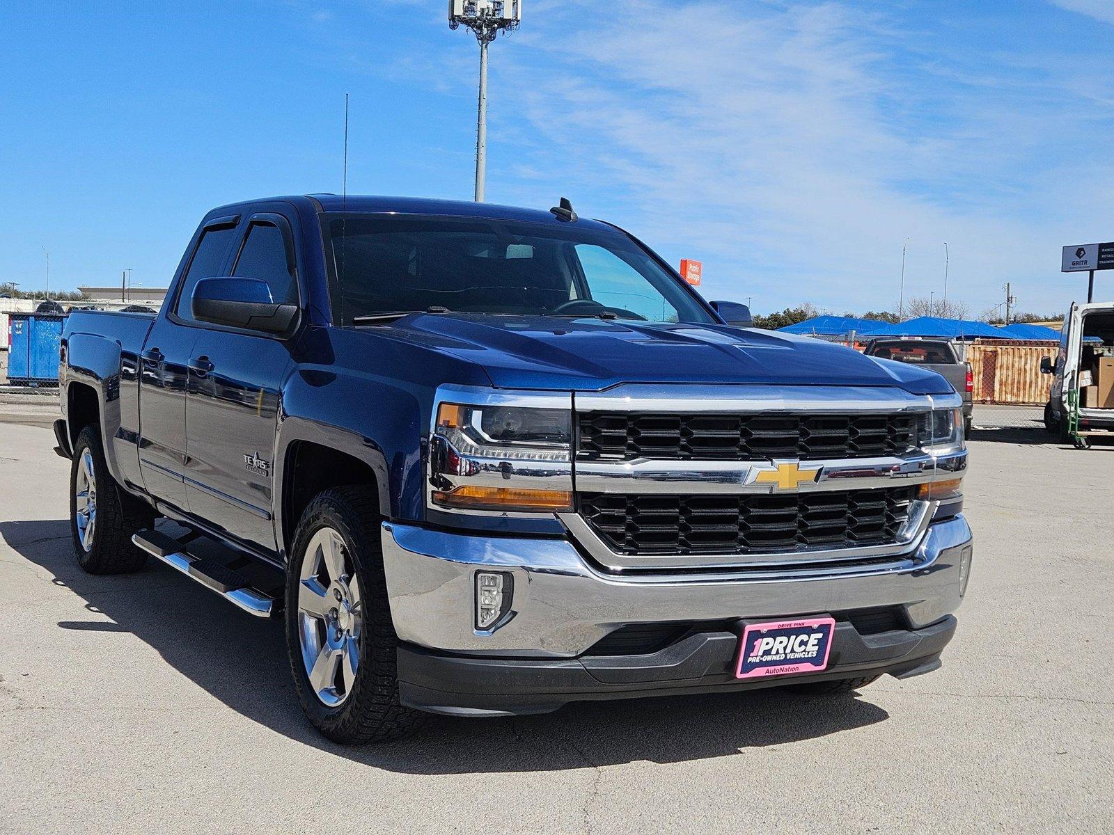 2017 Chevrolet Silverado 1500 Vehicle Photo in NORTH RICHLAND HILLS, TX 76180-7199