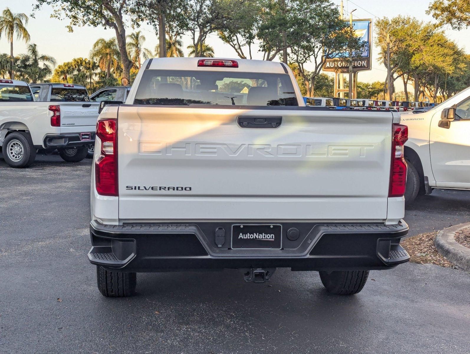 2025 Chevrolet Silverado 1500 Vehicle Photo in GREENACRES, FL 33463-3207
