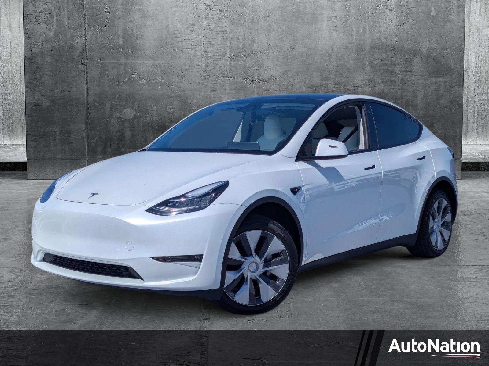 2023 Tesla Model Y Vehicle Photo in Fort Lauderdale, FL 33316