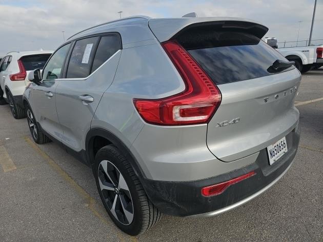 2025 Volvo XC40 Vehicle Photo in Houston, TX 77007