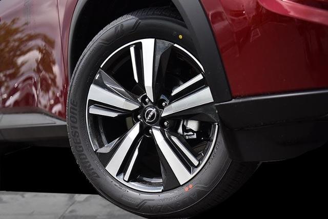 2025 Nissan Rogue Vehicle Photo in Ballwin, MO 63011