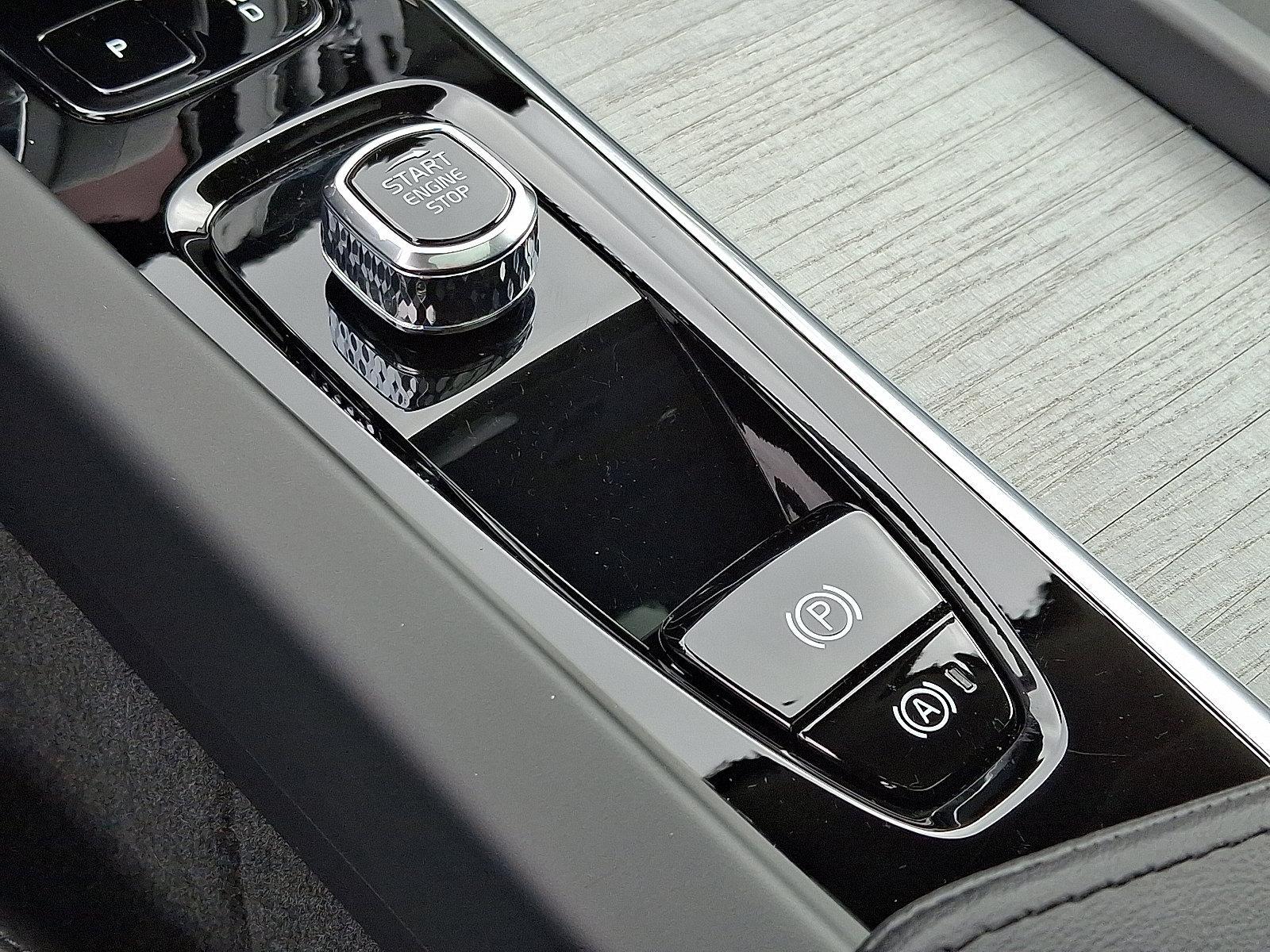2025 Volvo XC60 Plug-In Hybrid Vehicle Photo in Trevose, PA 19053