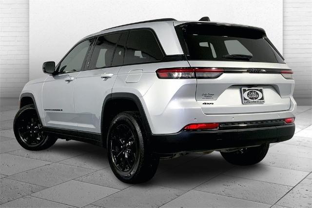 2024 Jeep Grand Cherokee Vehicle Photo in Kansas City, MO 64114