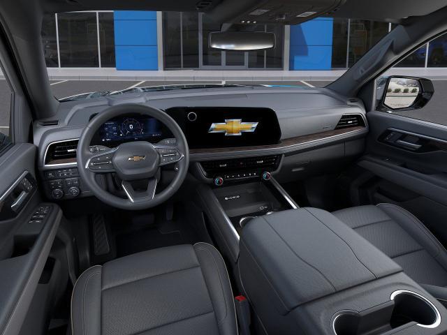 2025 Chevrolet Suburban Vehicle Photo in Roslyn, NY 11576