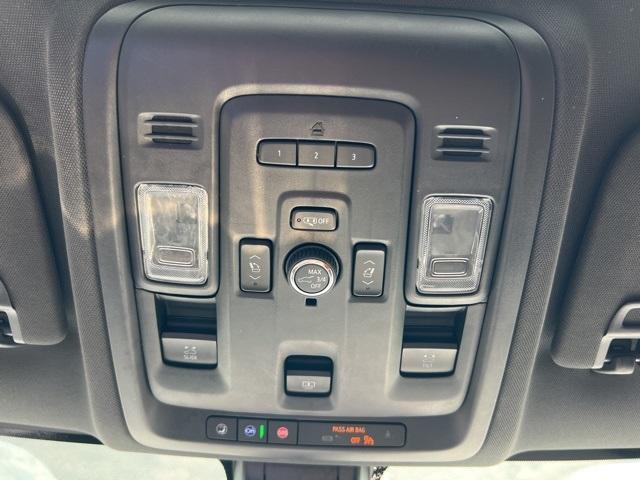 2021 Chevrolet Suburban Vehicle Photo in GREEN BAY, WI 54304-5303