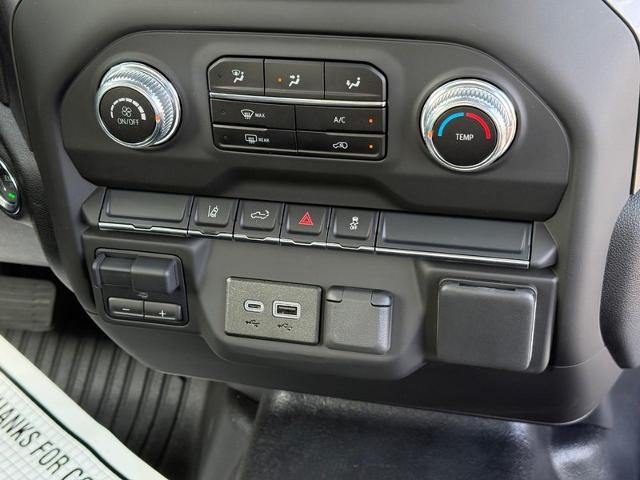 2025 GMC Sierra 2500 HD Vehicle Photo in COLUMBIA, MO 65203-3903