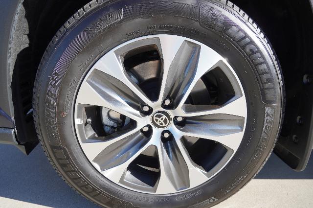 2025 Toyota Highlander Vehicle Photo in Riverdale, UT 84405