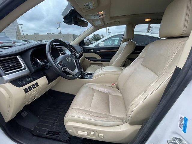 2018 Toyota Highlander Vehicle Photo in Philadelphia, PA 19116