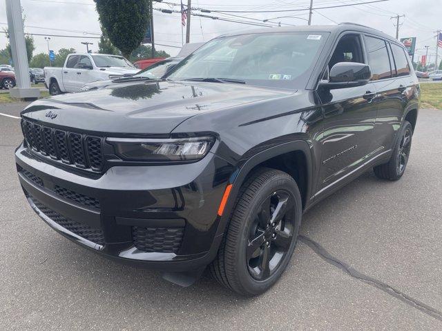 2025 Jeep Grand Cherokee L Vehicle Photo in Doylsetown, PA 18901