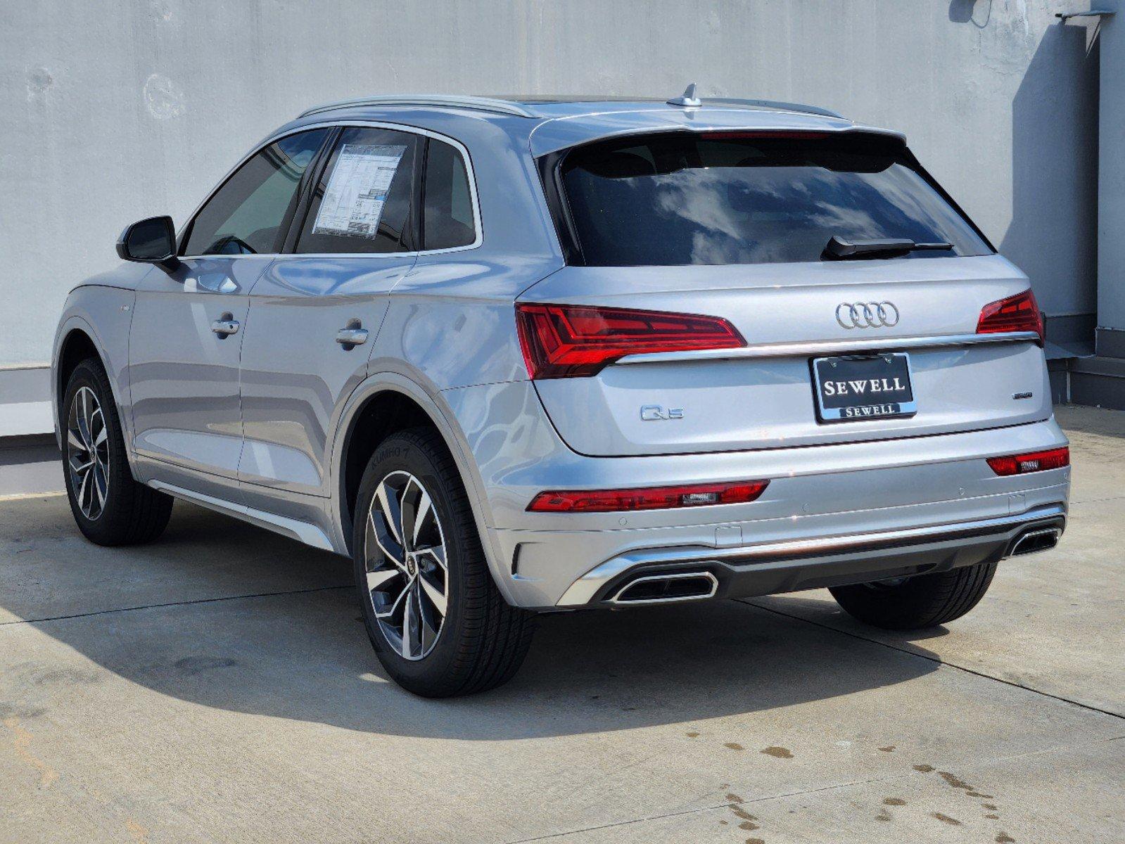 2024 Audi Q5 Vehicle Photo in SUGAR LAND, TX 77478