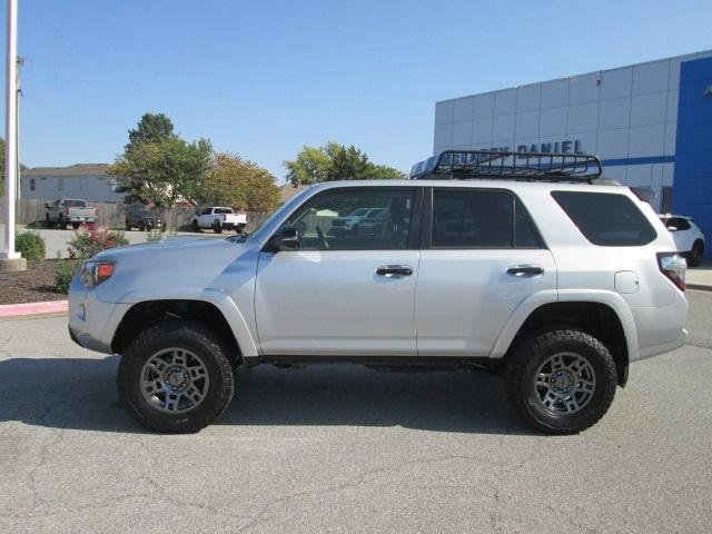 Used 2021 Toyota 4Runner Venture with VIN JTEHU5JR8M5842624 for sale in Springdale, AR