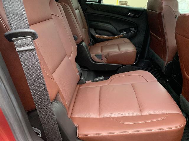 2019 Chevrolet Tahoe Vehicle Photo in MOON TOWNSHIP, PA 15108-2571