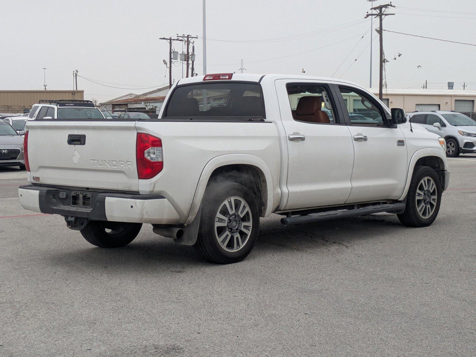 2019 Toyota Tundra 2WD Vehicle Photo in Corpus Christi, TX 78415