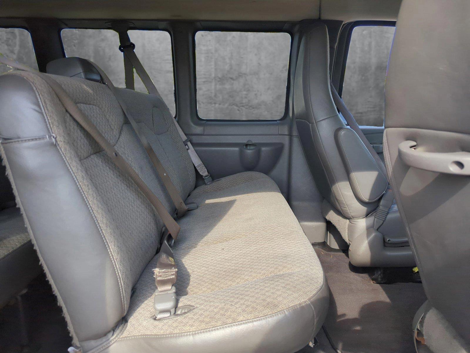 2019 Chevrolet Express Passenger Vehicle Photo in Pembroke Pines, FL 33027