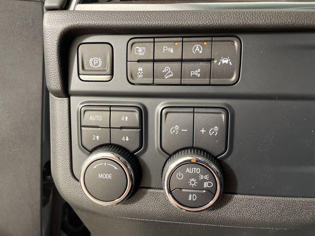 2025 Chevrolet Tahoe Vehicle Photo in PHOENIX, AZ 85014-3381