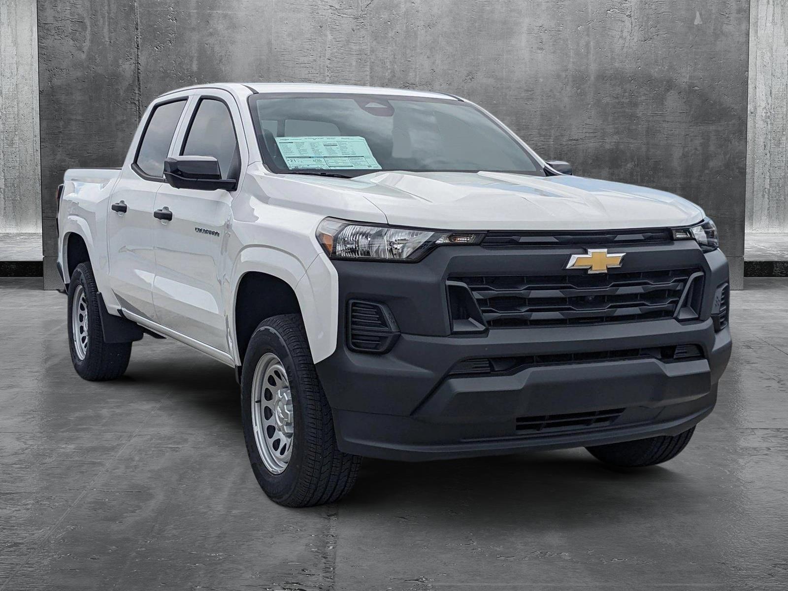 2024 Chevrolet Colorado Vehicle Photo in PEMBROKE PINES, FL 33024-6534