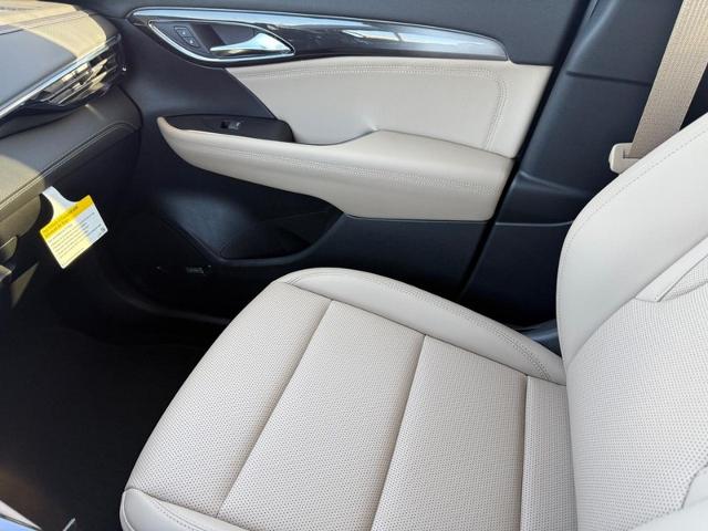 2025 Buick Envision Vehicle Photo in COLUMBIA, MO 65203-3903