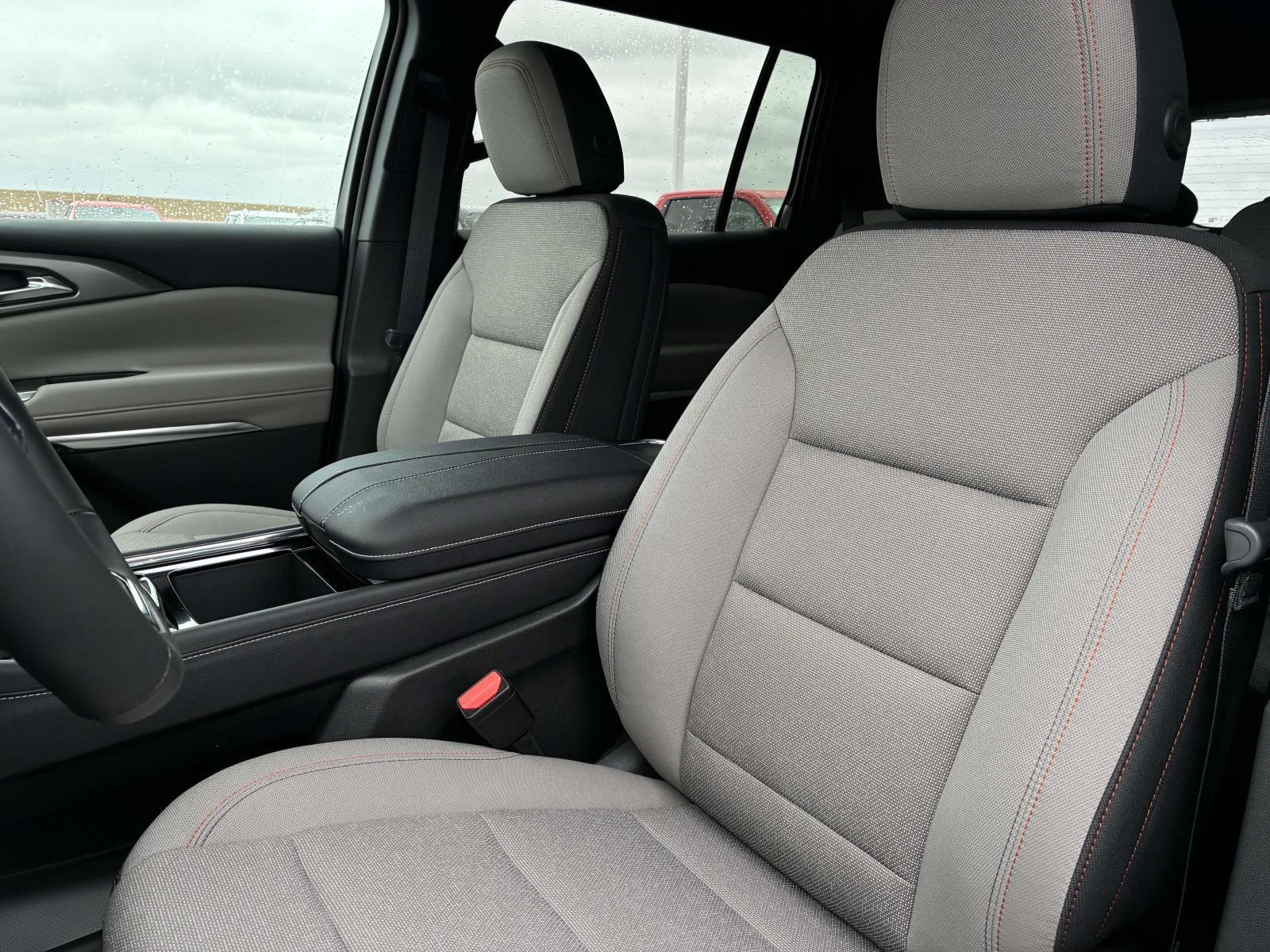 2025 Chevrolet Traverse Vehicle Photo in LOS ANGELES, CA 90007-3794