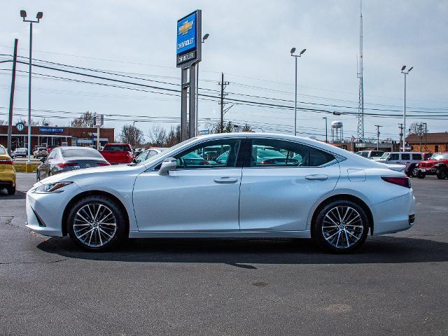 2022 Lexus ES Vehicle Photo in MADISON, IN 47250-1611