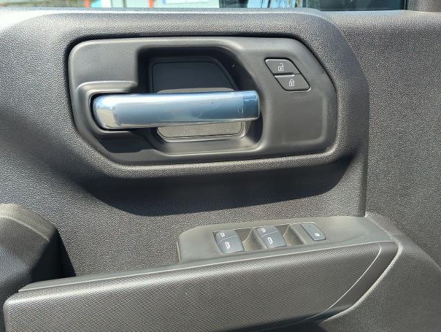 2025 GMC Sierra 2500 HD Vehicle Photo in PASADENA, CA 91107-3803