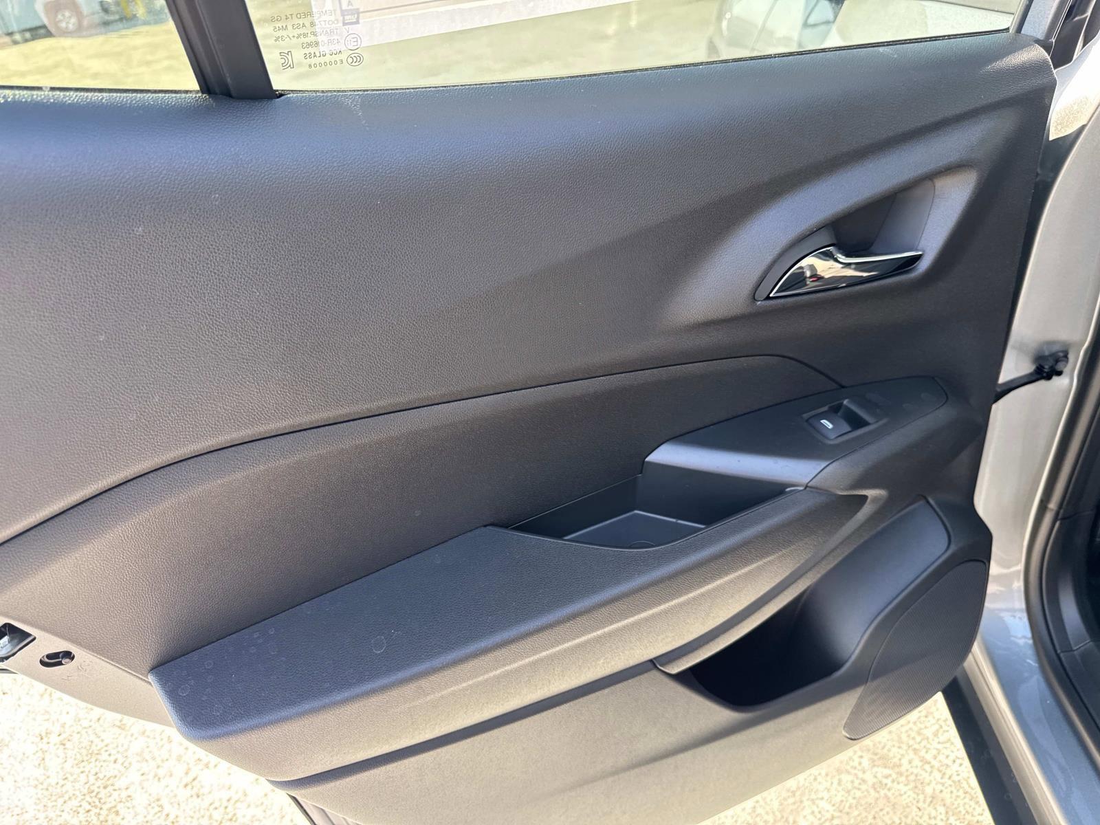 2025 Chevrolet Trax Vehicle Photo in LOS ANGELES, CA 90007-3794