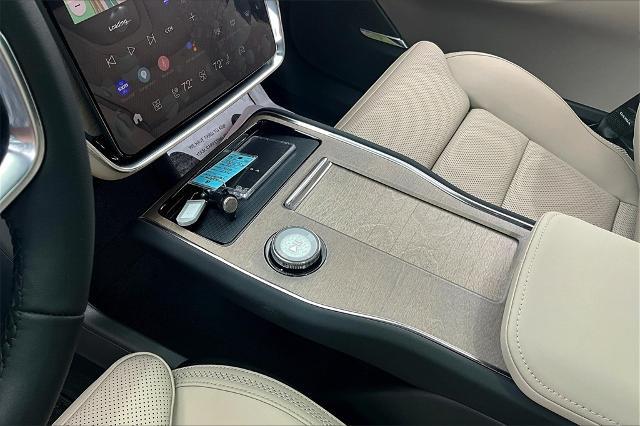 2025 Volvo EX90 Vehicle Photo in Houston, TX 77007