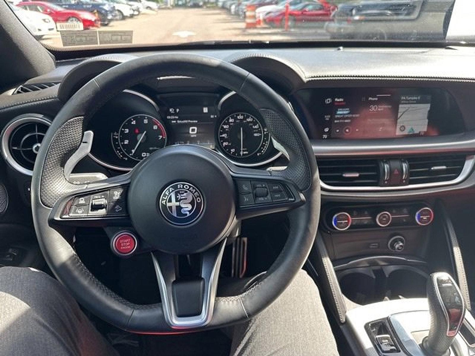 2022 Alfa Romeo Stelvio Vehicle Photo in Willow Grove, PA 19090
