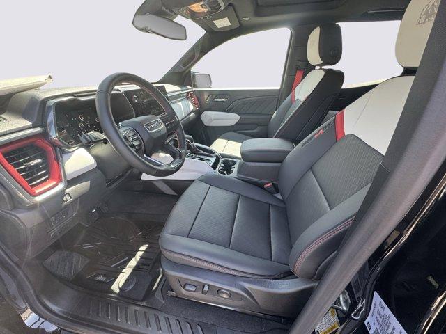 2024 GMC Canyon Vehicle Photo in LEOMINSTER, MA 01453-2952