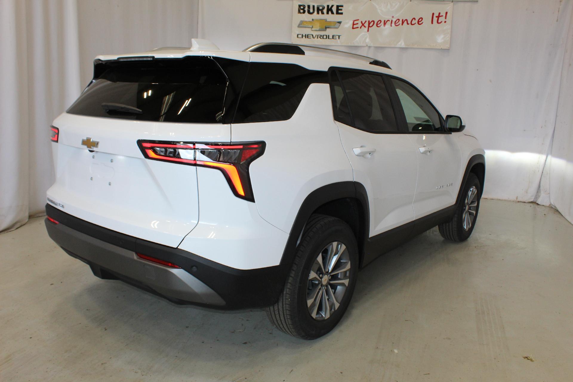 2025 Chevrolet Equinox Vehicle Photo in NORTHAMPTON, MA 01060-1120